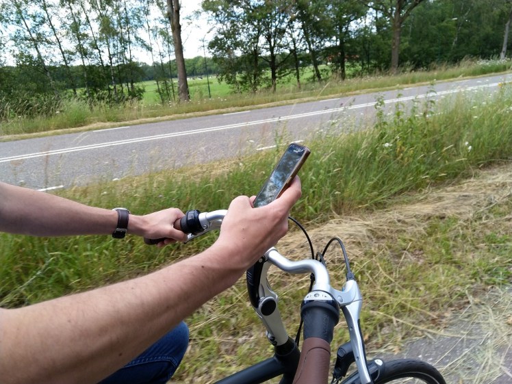 Appen op de fiets mag niet